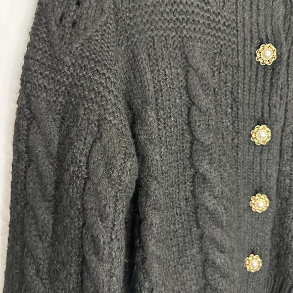 NWT Forever 21 Size 0X Black Knit Cardigan with Pearl & Gold Buttons - Picture 6 of 13